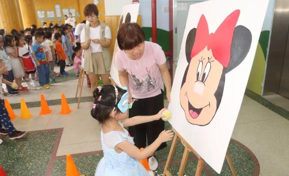 贴鼻子游戏作文600字四年级