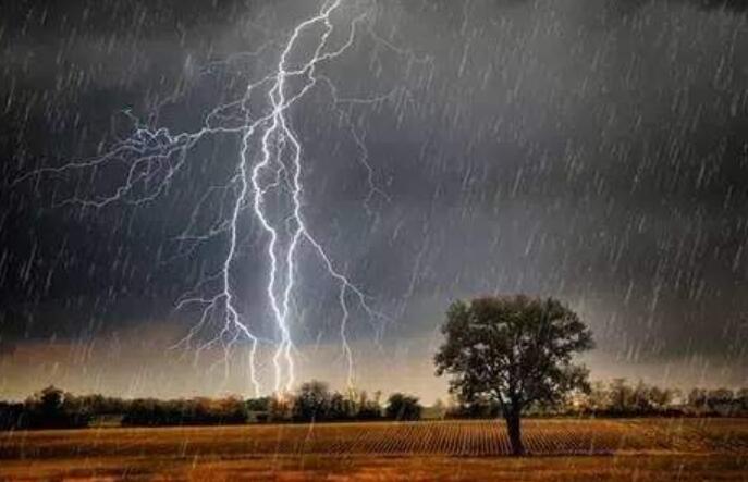 雷雨.jpg